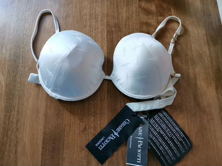 Бюстгальтер Chesare Paciotti,Италия,новый, 85D