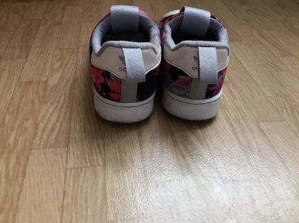 Кроссовки adidas