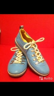 Продаю кроссовки