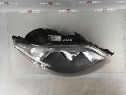 Фара правая VW Golf + (2005-2010г.в.)