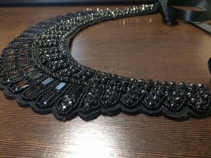 Женское ожерелье