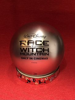 Часы коллекционные Walt Disney Ведьмина гора». Эле