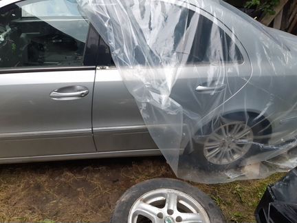 Дверь для мерседес w211