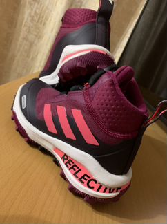 Кроссовки adidas для девочки