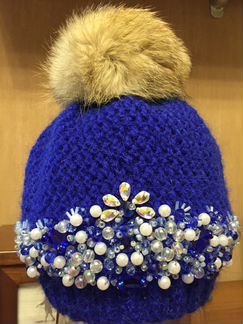 Шапка с помпоном