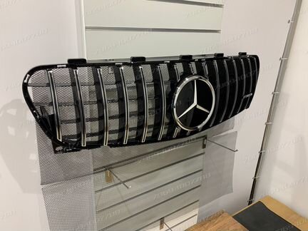 Решетка радиатора Mercedes GLA X156 GT Новая