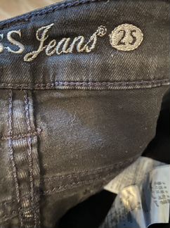 Джинсы guess