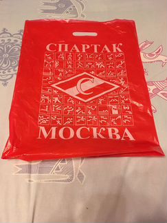 Футболка и шарф