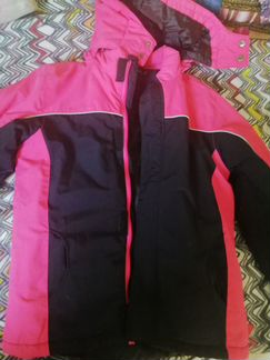 Продам куртку для девочки рост 140-150 почти новая