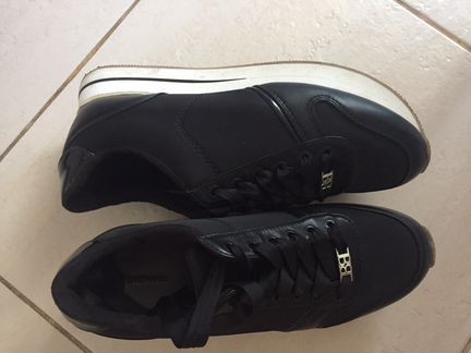 Кроссовки stradivarius