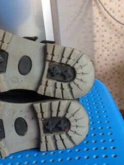 Ботинки осенние утеплённые. Сандалии