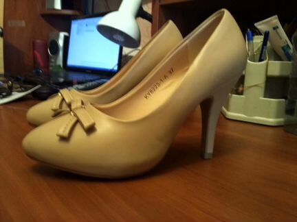 Туфли цвета беж от Taccardi р37