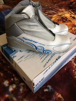 Лыжные ботинки Spine