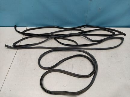 Уплотнители двери Kia Ceed 1