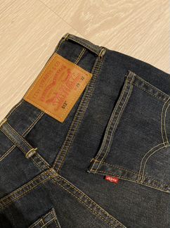 Levis 512