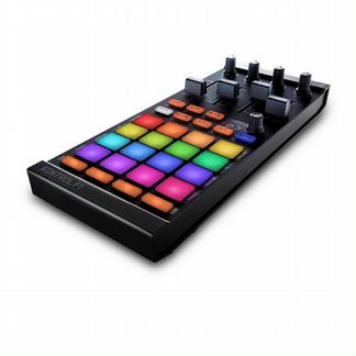 Native Instruments Traktor Kontrol F1