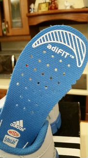 Новые кроссовки adidas 23 размера