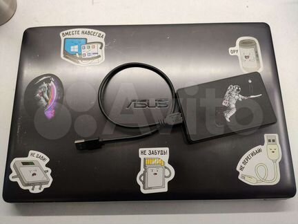 Наклейки стикеры на ноутбук