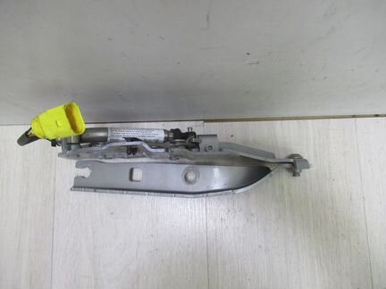Петля капота правая Volkswagen Tiguan 2 Oem 5na823