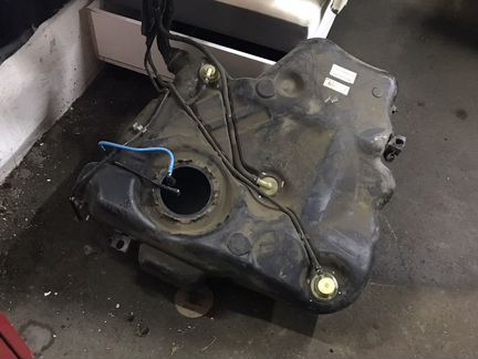Бензобак VW поло