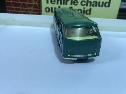 Модель автомобиля раф 977 м 1:43 СССР