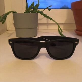 Очки солнцезащитные