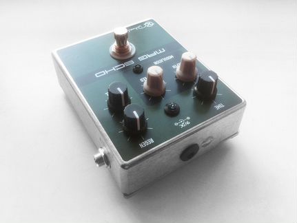 Magnetic Echo - delay