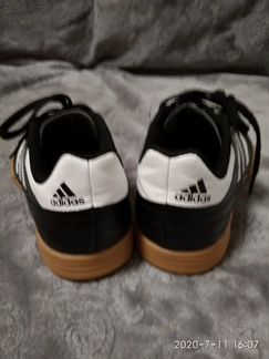 Кроссовки adidas