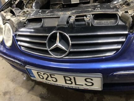 Решетка радиатора Mercedes W209 CLK