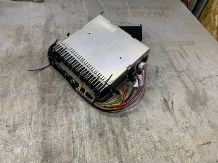 Усилитель магнитолы A2118272042 Mercedes W211