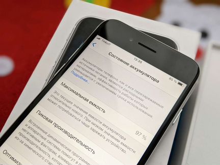 iPhone SE 2020 в белом цвете, идеал