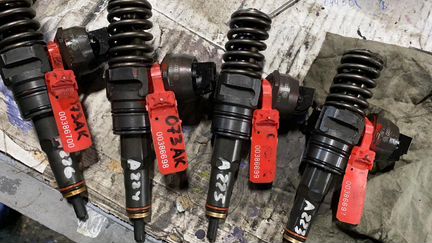 Форсунки 038130073AK, 038130073AC Форд, Сеат и VW