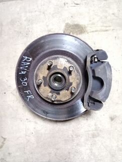 Кулак передний правый Toyota RAV 4 30 06-12г