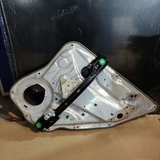 Задние стеклоподъёмники на Мерседес W204