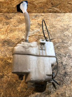 Бачок стеклоомывателя в сборе Mazda 6 GJ