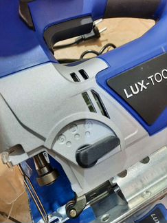 Лобзик LUX STS 750/85