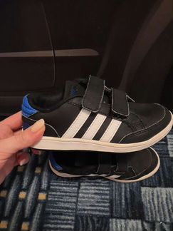 Кроссовки adidas