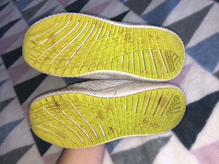 Кроссовки adidas