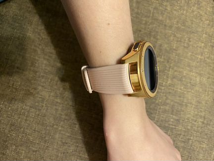 Samsung Galaxy Watch, цвет rose gold 42мм
