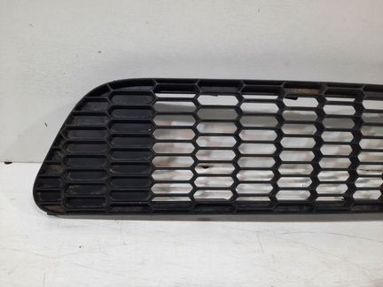 Решетка бампера передняя Nissan Micra K12E