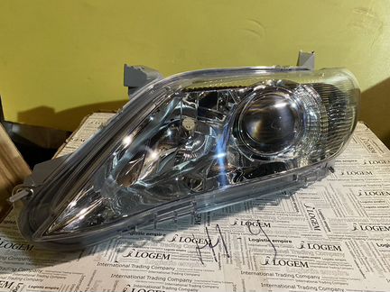 Новая фара Toyota Camry V40