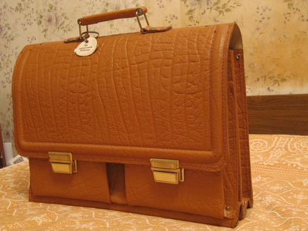 Портфель кожаный