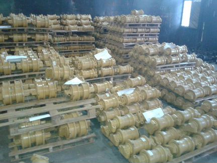 Каток опорный ZX330 (9066690)