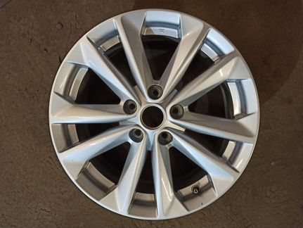 Nissan Qashqai диск R17 Оригинал один
