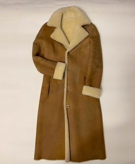 Дубленка женская натуральная 42-44. Можно вывернут