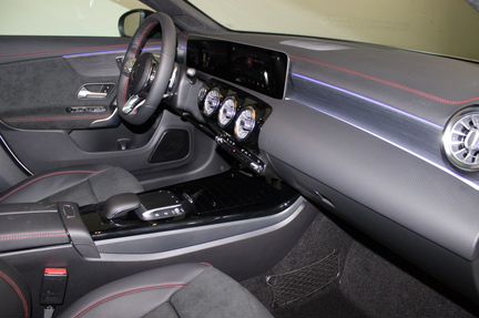 Mercedes-Benz CLA-класс 2.0 AMT, 2020