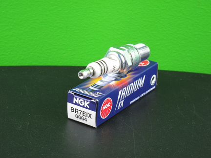 Оригинальная свеча NGK BR7EIX 6664