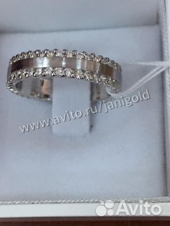 Золотое обручальное кольцо с бриллиантами