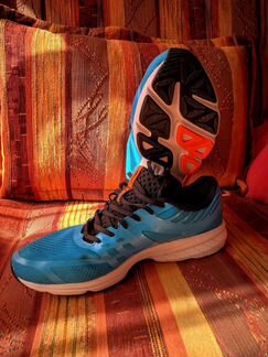 Беговые кроссовки Li-Ning