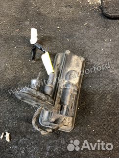 Кнопка открытия багажника Форд Фокус 2